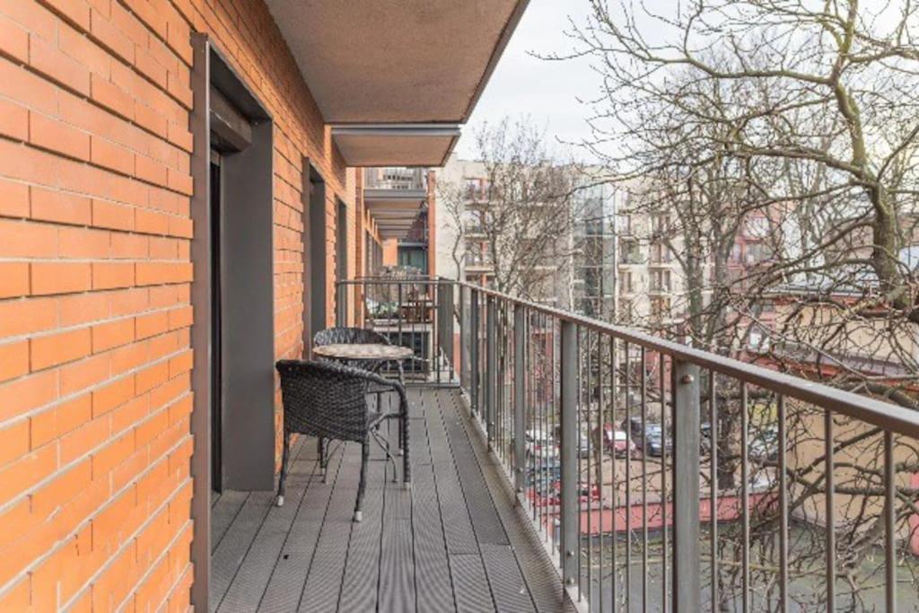 Uroczy Apartament - Angel City Краков Экстерьер фото